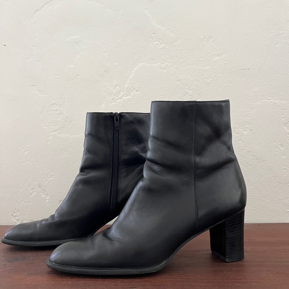 Naturalizer black leather block heel bootie boots side zip comfort shoe 9M - Picture 4 of 15